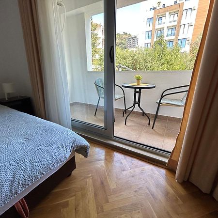 בודווה Apartments Mitende מראה חיצוני תמונה