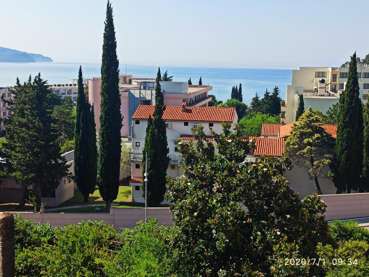 בודווה Apartments Mitende מראה חיצוני תמונה