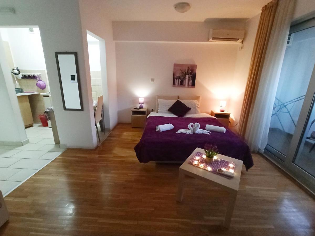בודווה Apartments Mitende מראה חיצוני תמונה