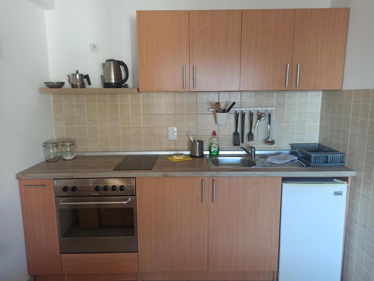 בודווה Apartments Mitende מראה חיצוני תמונה