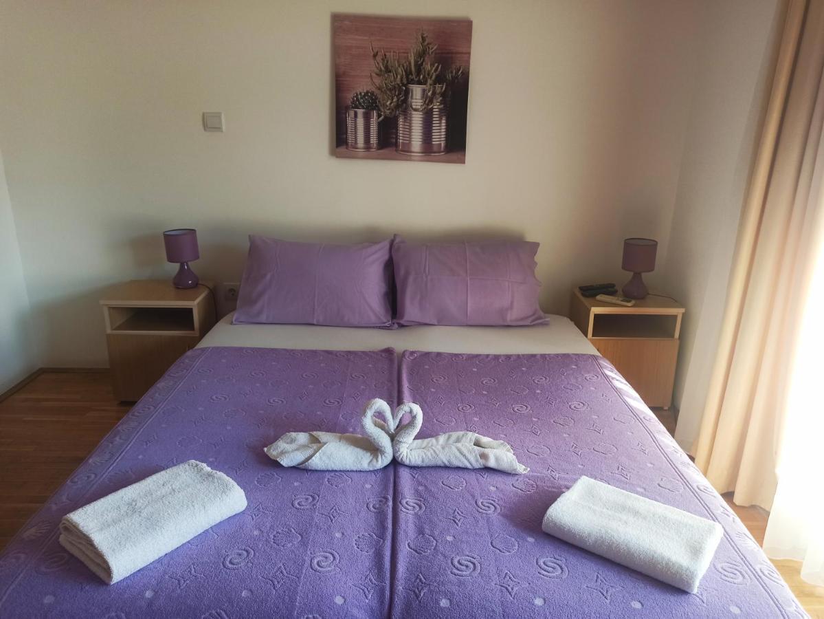 בודווה Apartments Mitende מראה חיצוני תמונה