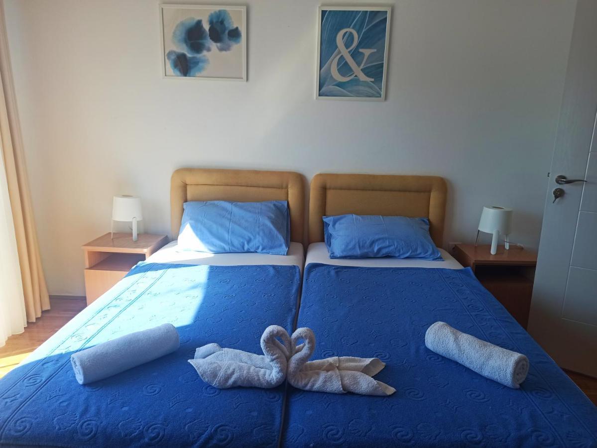 בודווה Apartments Mitende מראה חיצוני תמונה