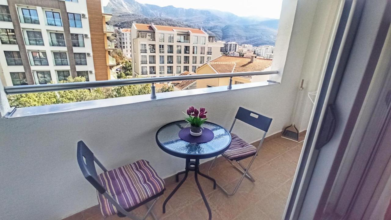 בודווה Apartments Mitende מראה חיצוני תמונה