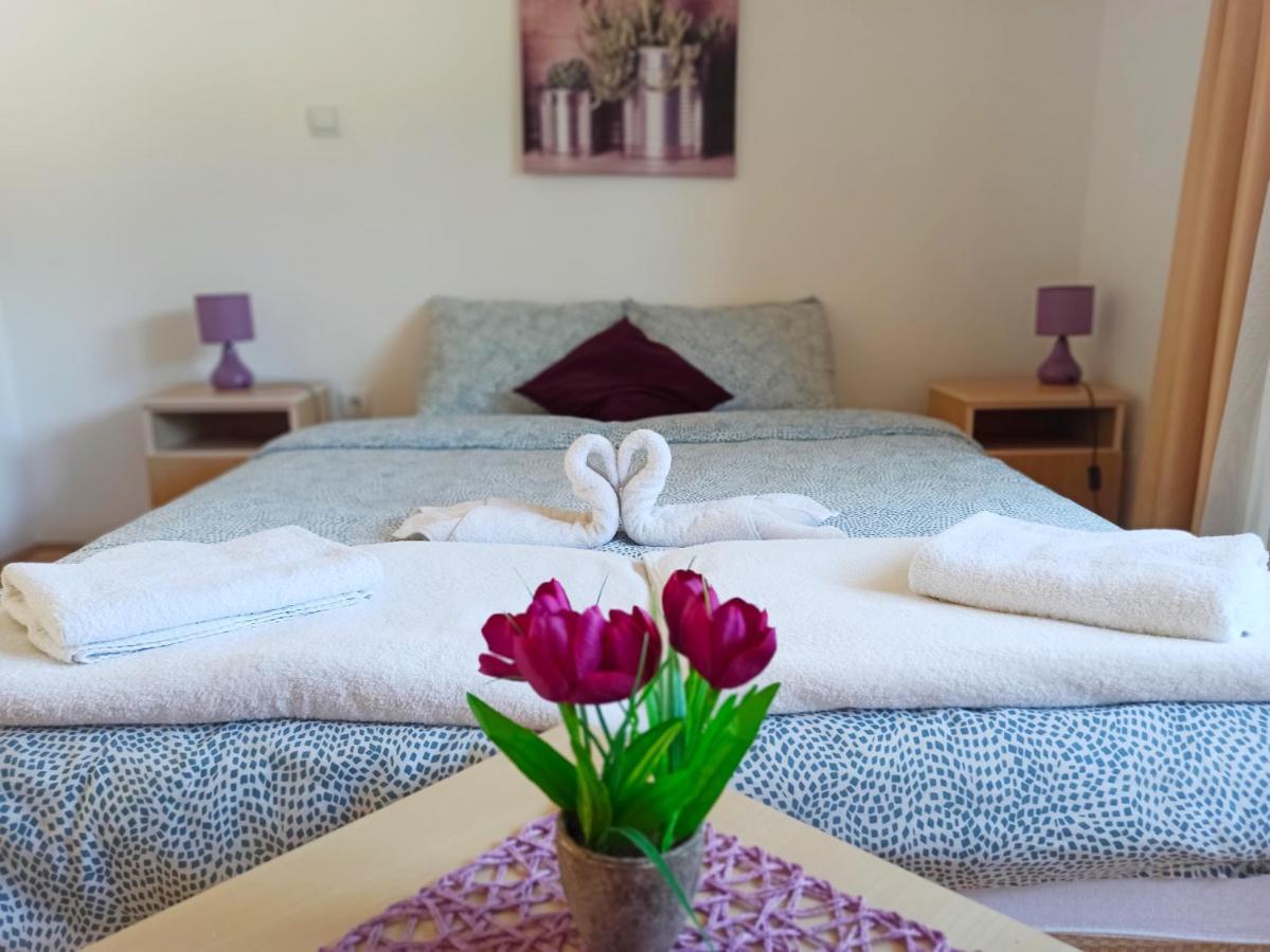 בודווה Apartments Mitende מראה חיצוני תמונה