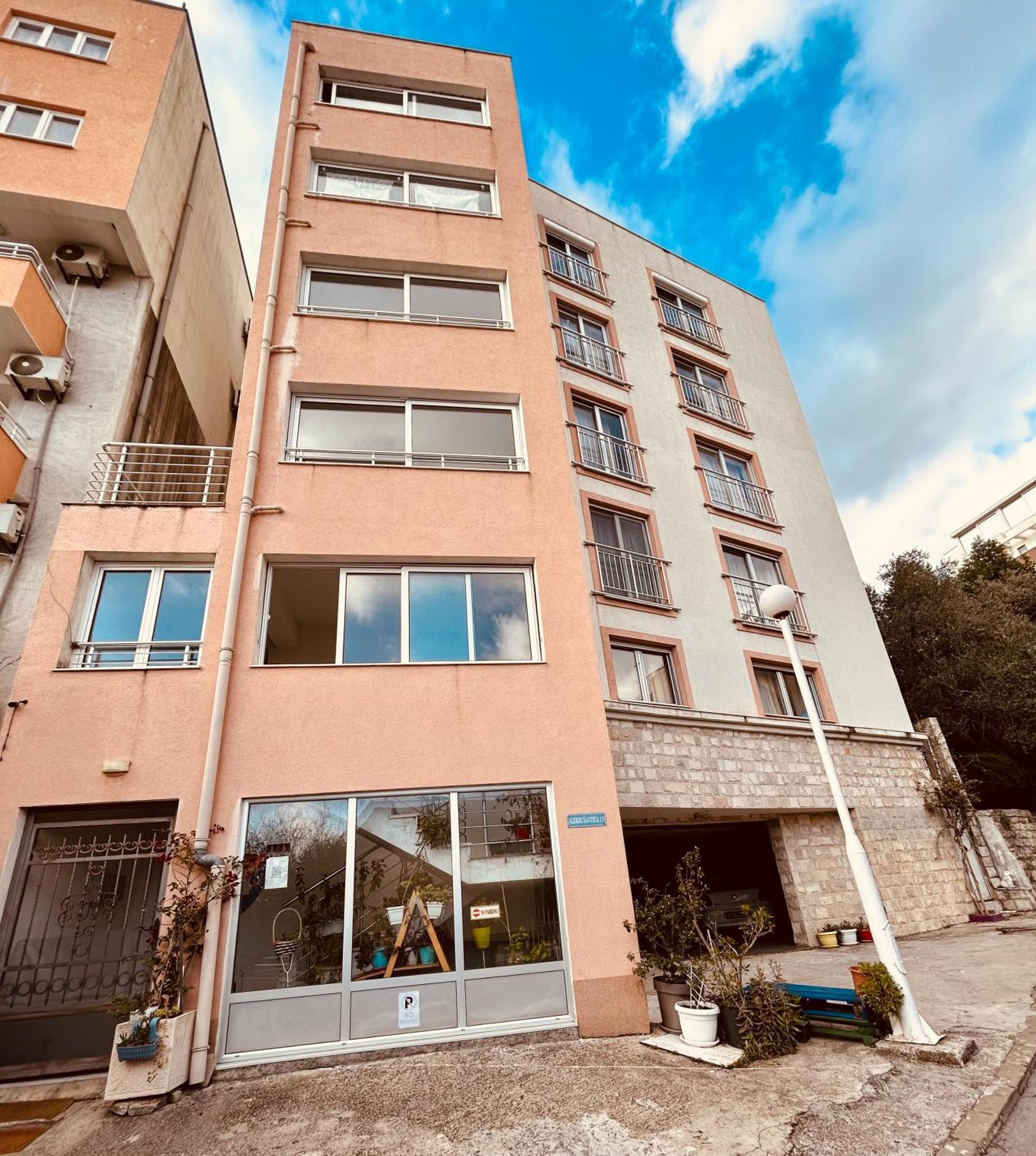 בודווה Apartments Mitende מראה חיצוני תמונה