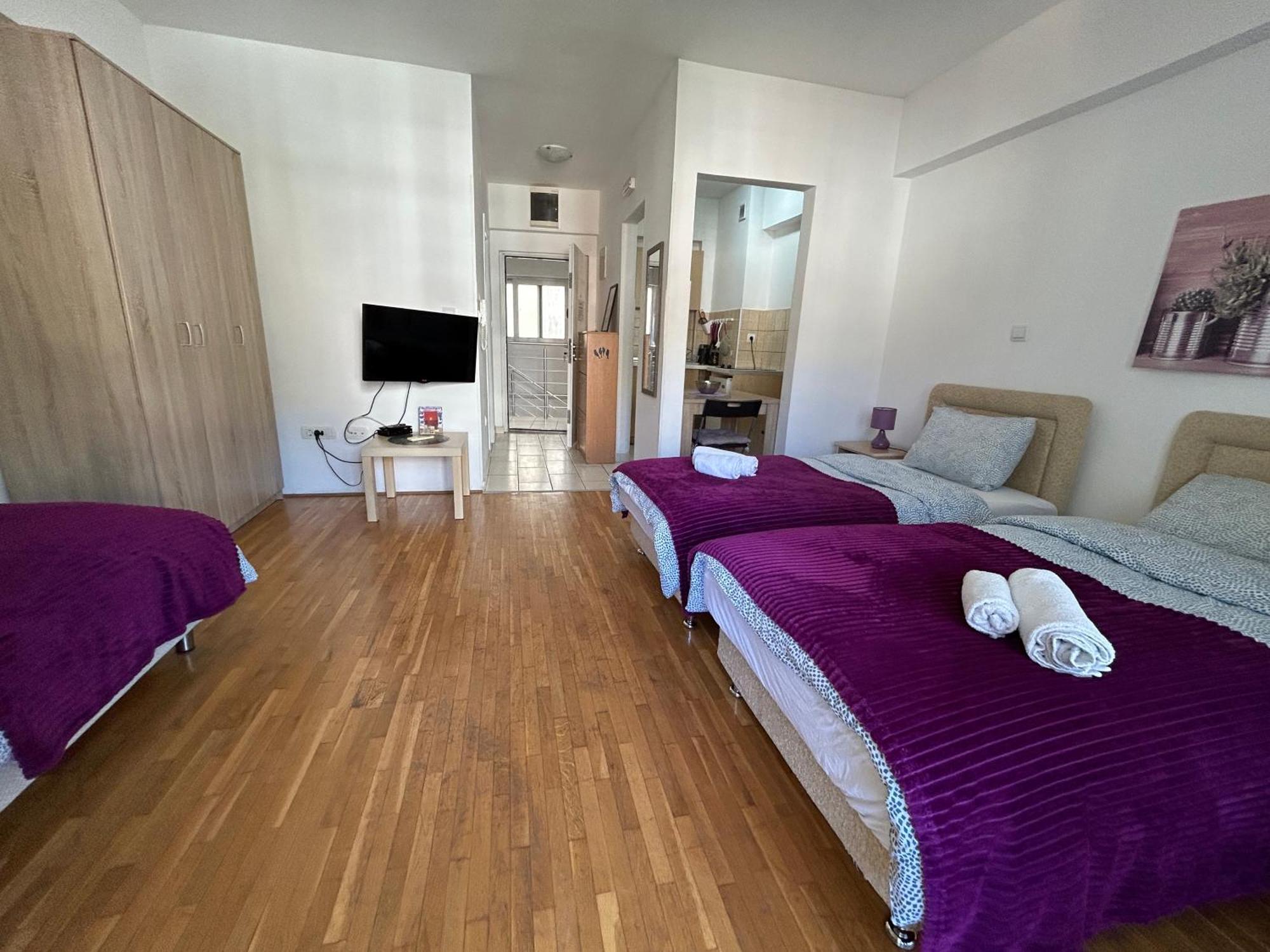 בודווה Apartments Mitende מראה חיצוני תמונה