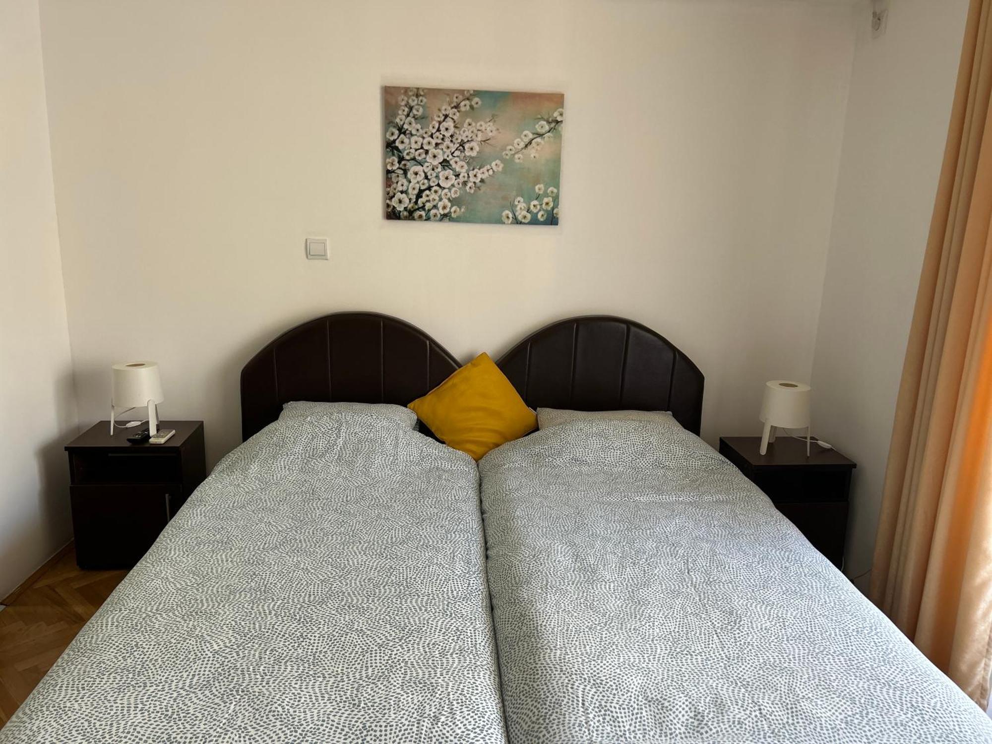 בודווה Apartments Mitende מראה חיצוני תמונה